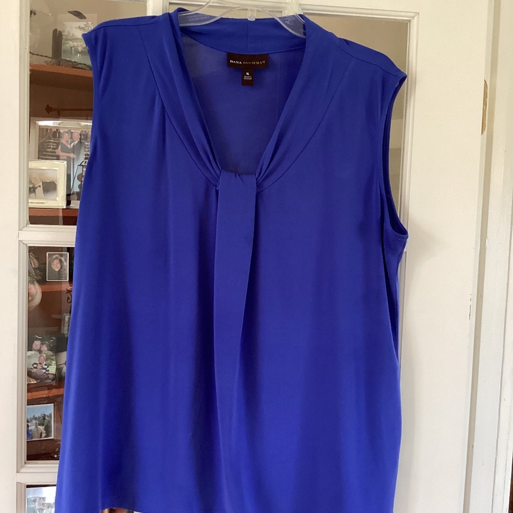 Dana Buchman sleeveless blouse XL